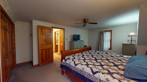 34 Washington Circle Hillsborough NH 03244