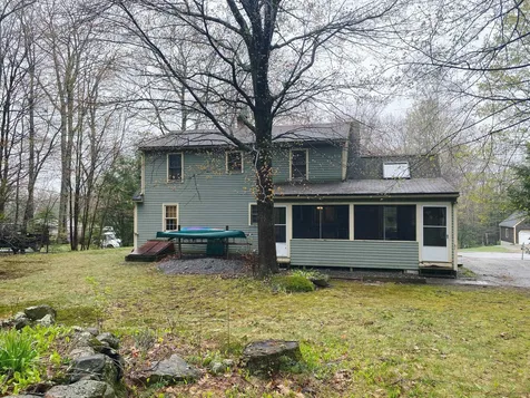 34 Washington Circle Hillsborough NH 03244