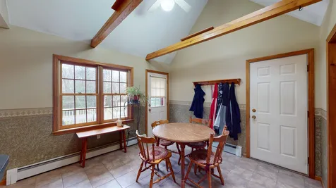 34 Washington Circle Hillsborough NH 03244