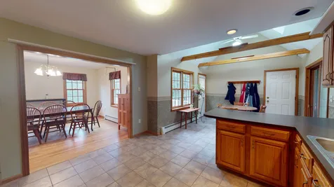 34 Washington Circle Hillsborough NH 03244