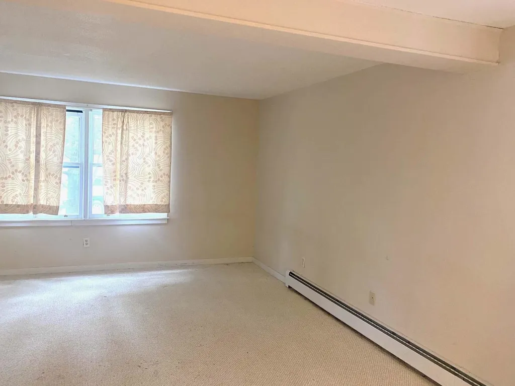 33 Floyd Avenue Lebanon NH 03784