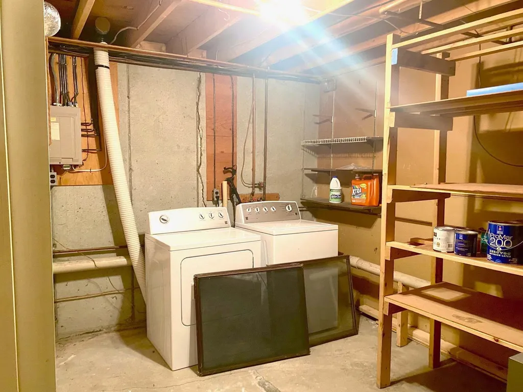 33 Floyd Avenue Lebanon NH 03784