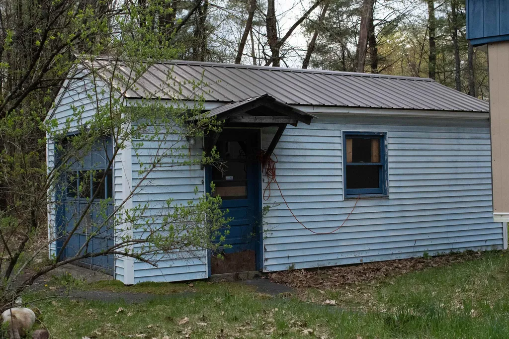 64 Beauregard Street Claremont NH 03743