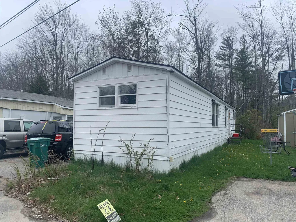 14 Moose Lane Rochester NH 03867