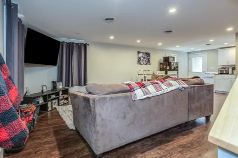 12 Burke Street Nashua NH 03060