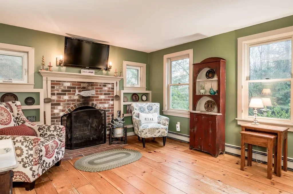35 Meadow Lane Rochester NH 03867