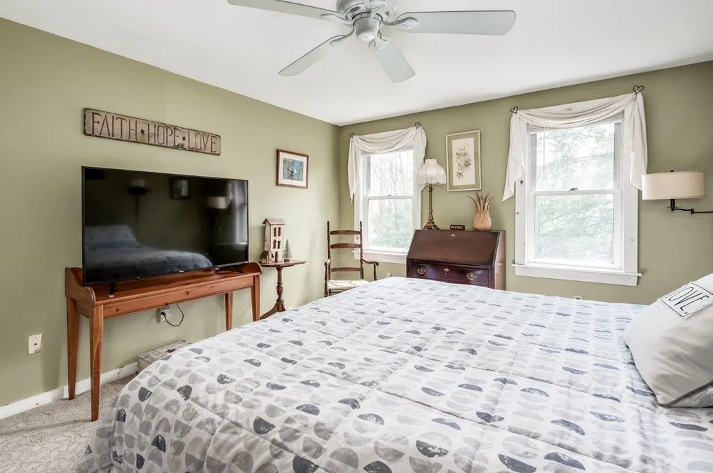35 Meadow Lane Rochester NH 03867