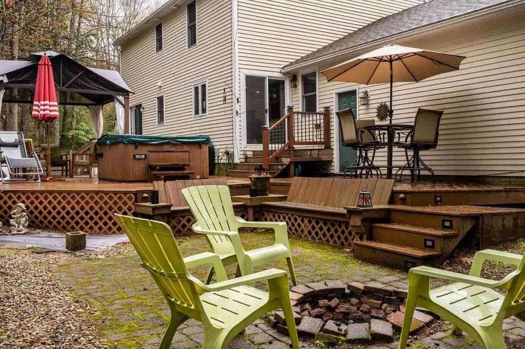 35 Meadow Lane Rochester NH 03867