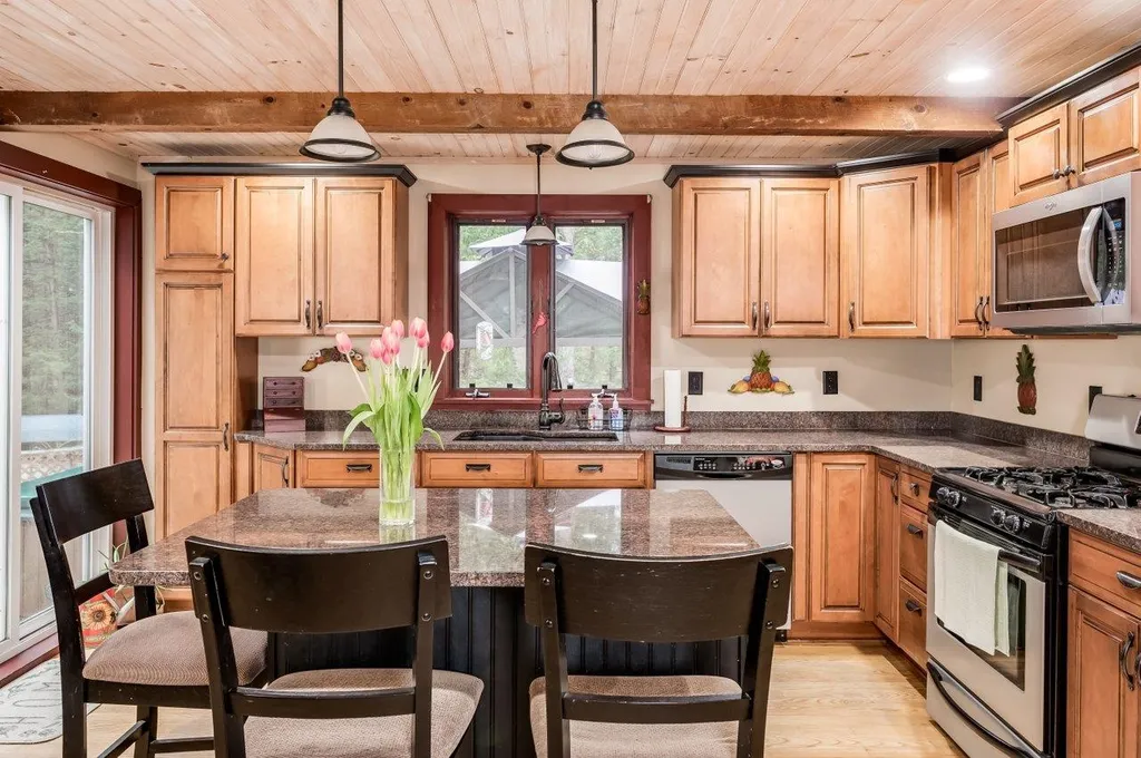 35 Meadow Lane Rochester NH 03867