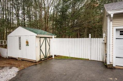 35 Meadow Lane Rochester NH 03867
