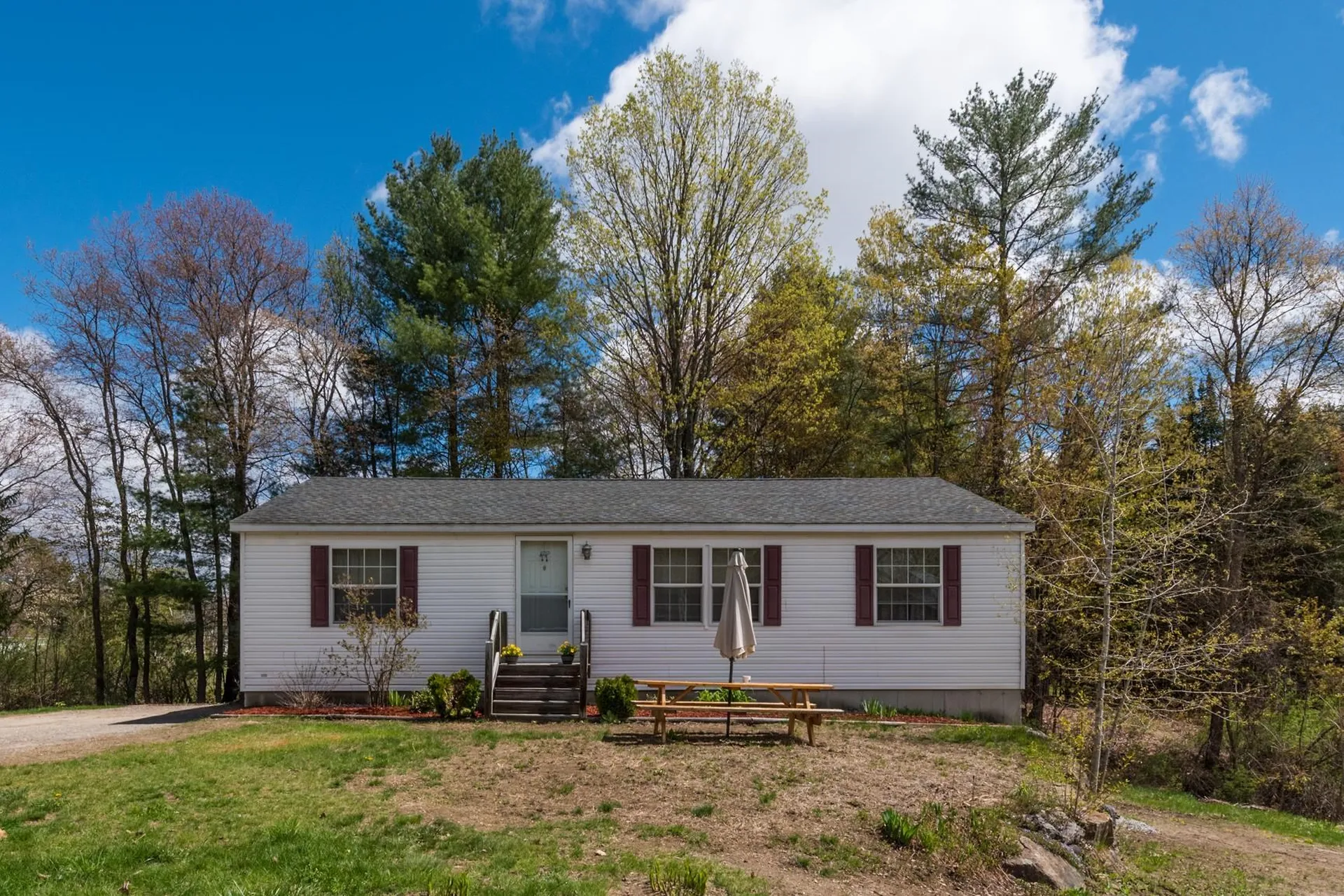 18 Dove Road Newport NH 03773