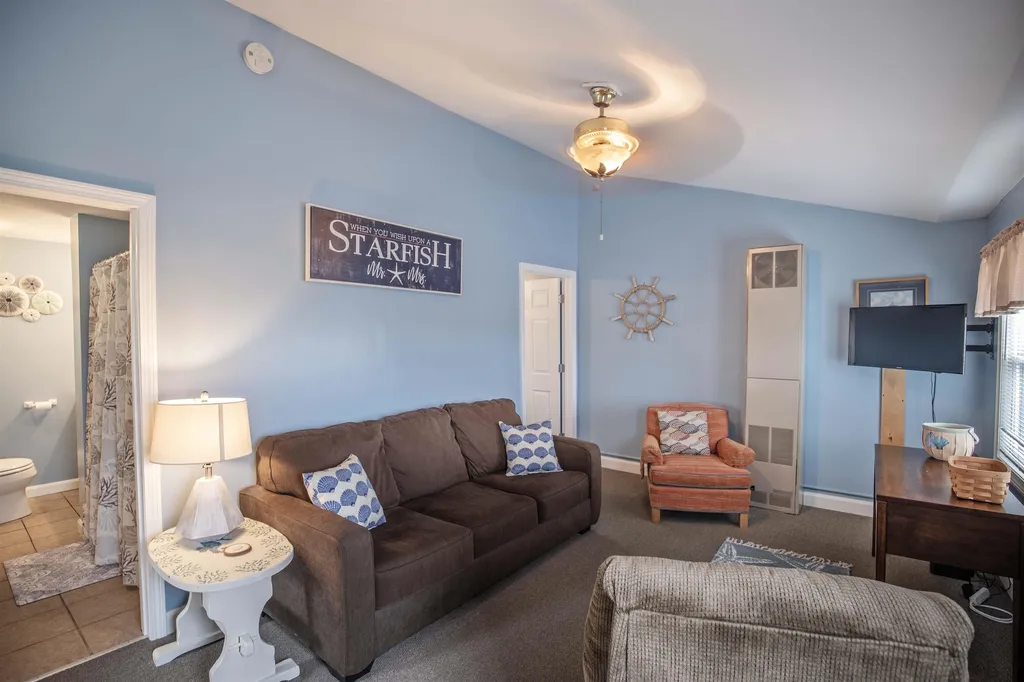 44 Nudd Avenue Hampton NH 03842