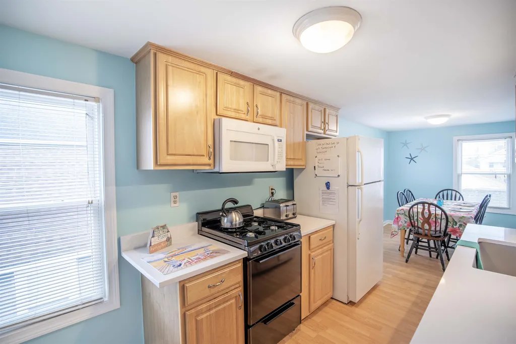 44 Nudd Avenue Hampton NH 03842