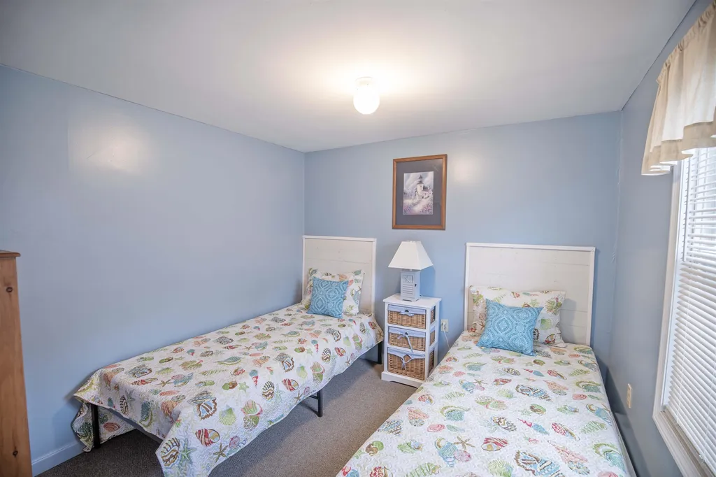44 Nudd Avenue Hampton NH 03842