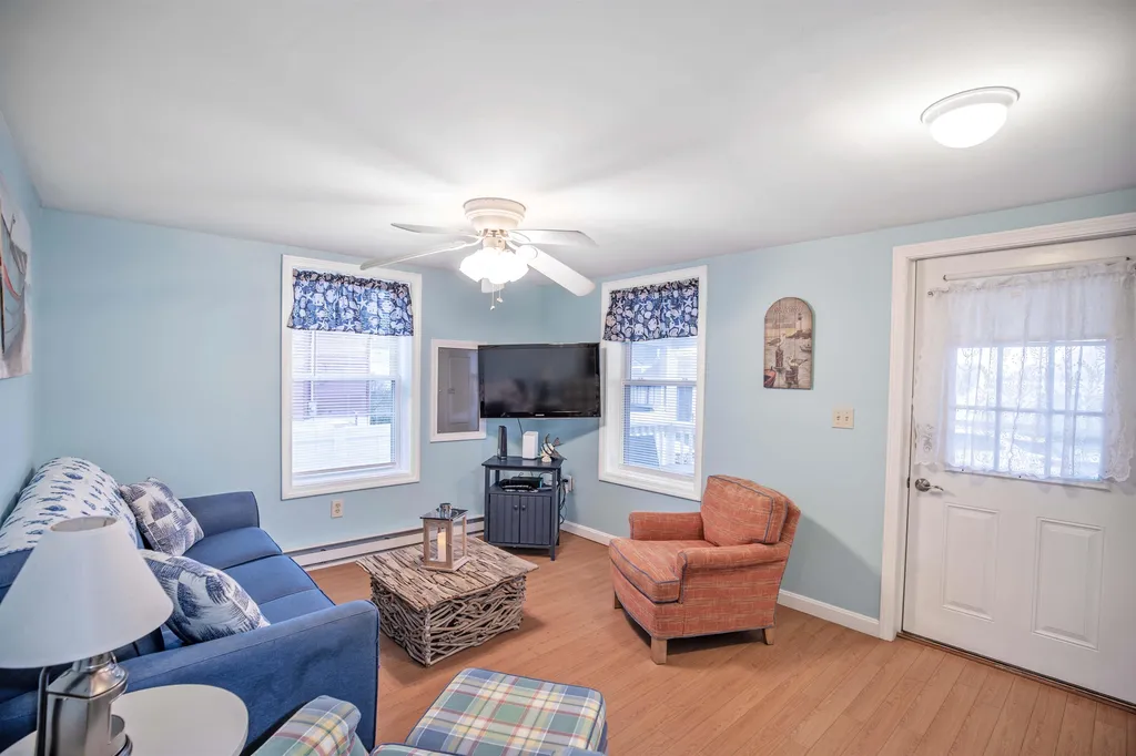 44 Nudd Avenue Hampton NH 03842