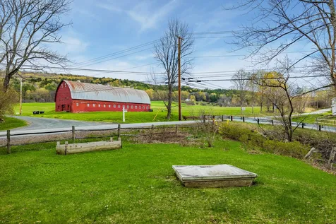 4165 Hartland Hill Road Woodstock VT 05091