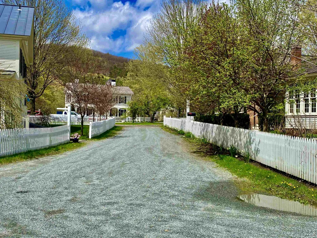 9 School Street Woodstock VT 05091