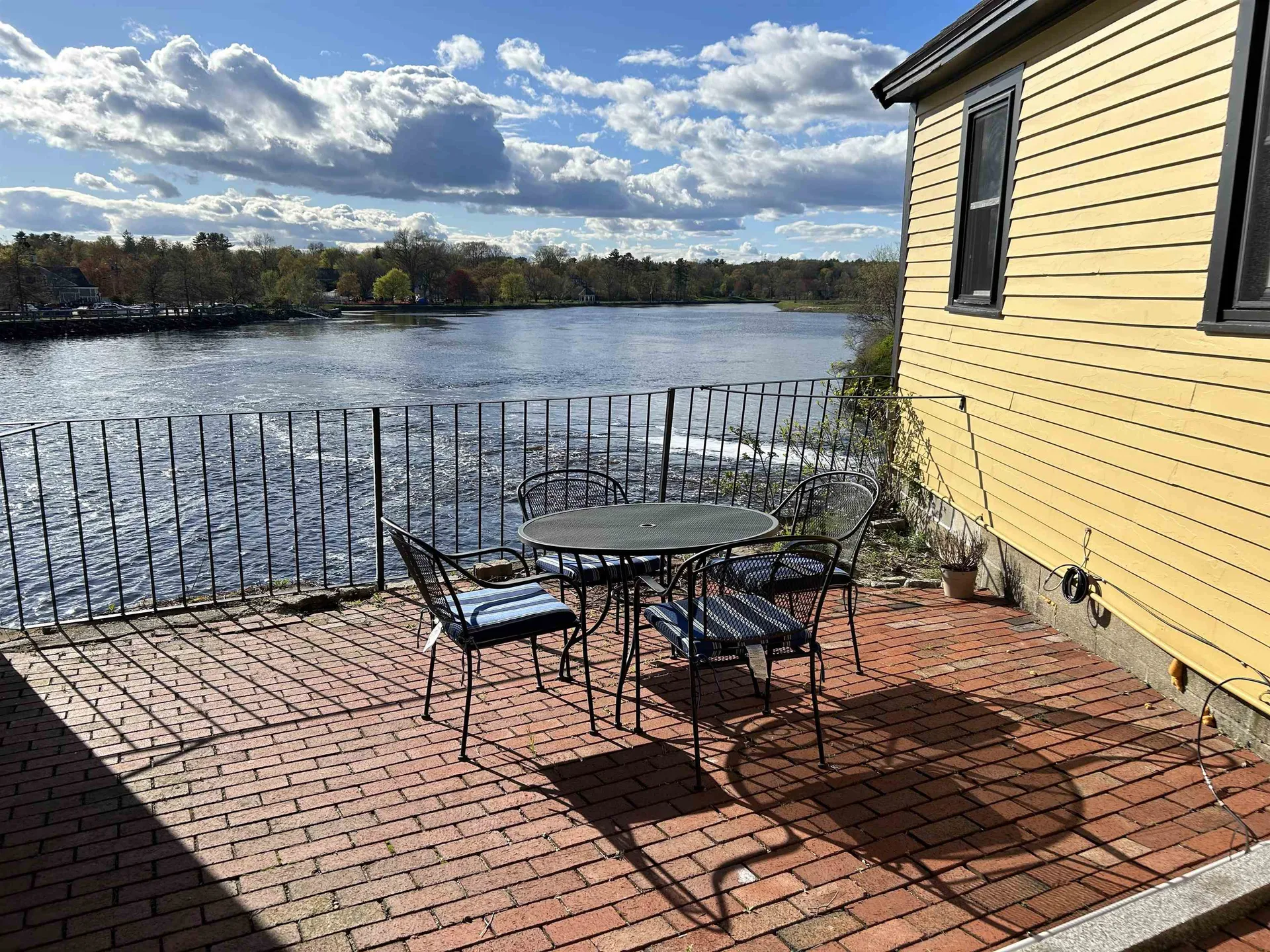 12 String Bridge Exeter NH 03833