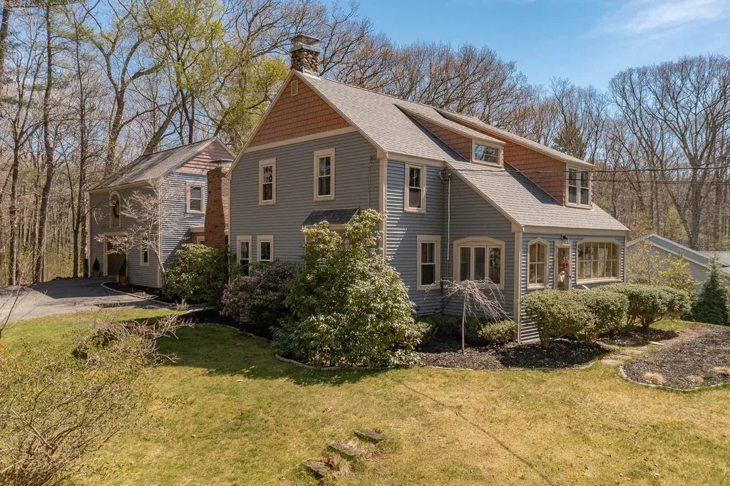 273 Atlantic Avenue North Hampton NH 03862