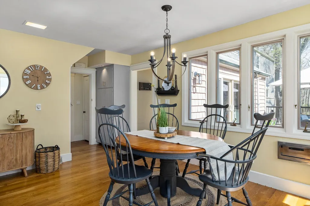273 Atlantic Avenue North Hampton NH 03862