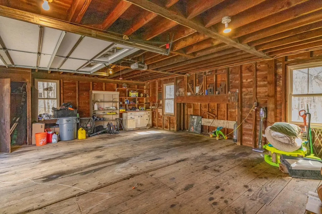 273 Atlantic Avenue North Hampton NH 03862