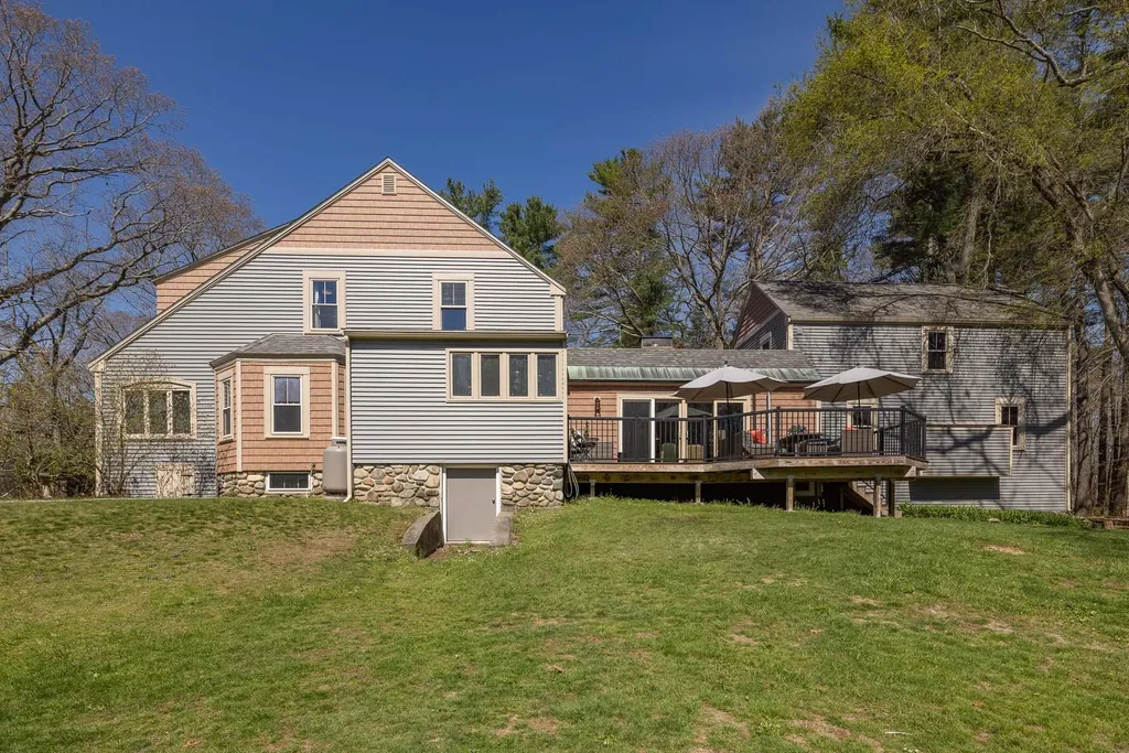 273 Atlantic Avenue North Hampton NH 03862