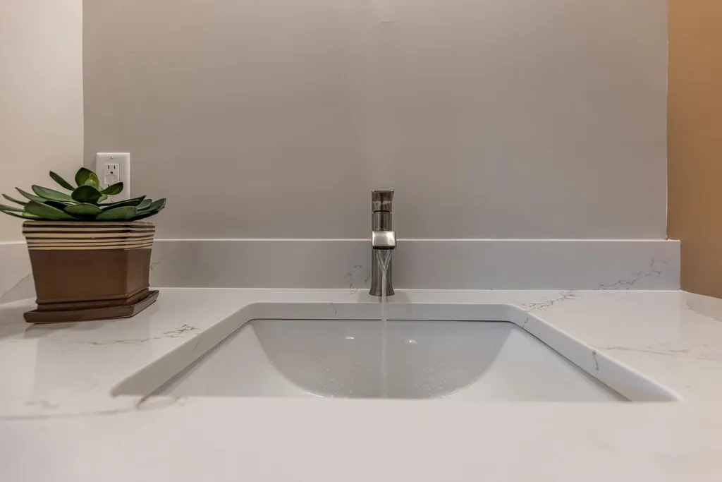 28 Sage Drive Hampton NH 03842