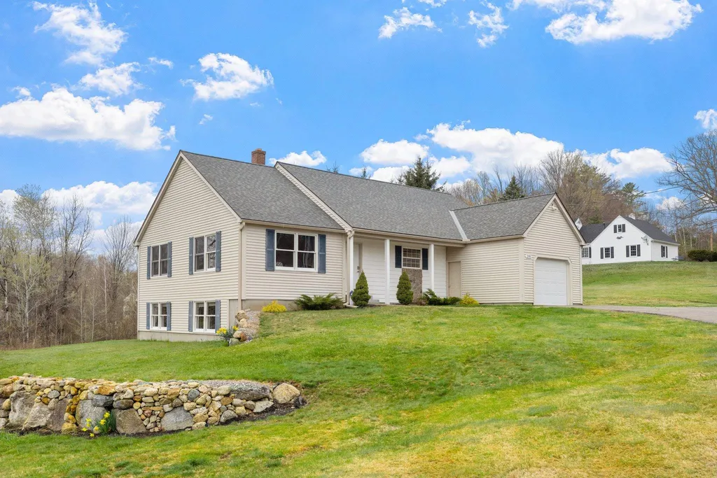 290 Morrill Street Gilford NH 03249