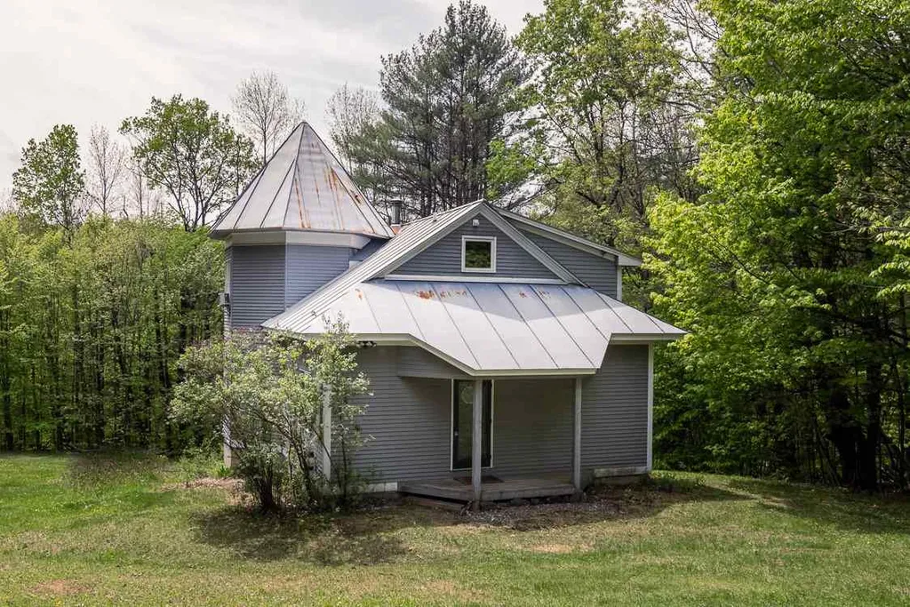 141 Cream Pot Road Hartland VT 05048