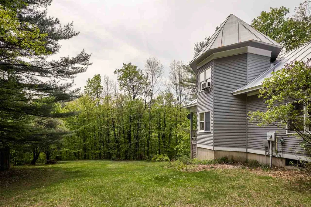 141 Cream Pot Road Hartland VT 05048