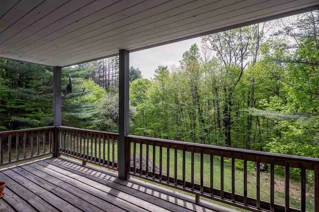 141 Cream Pot Road Hartland VT 05048