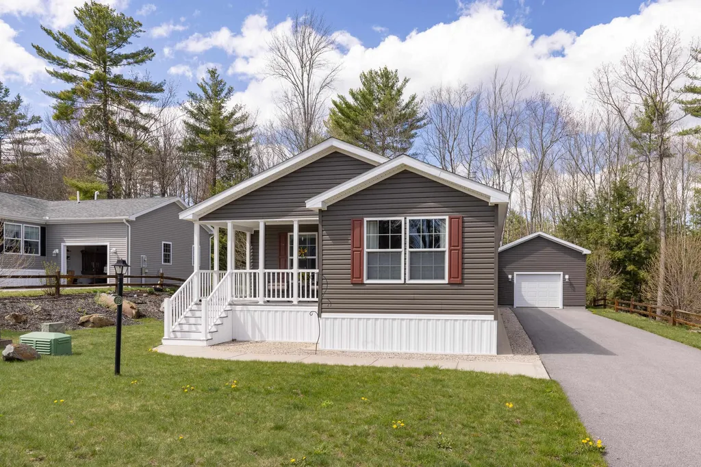 12 Blair Drive Rochester NH 03868