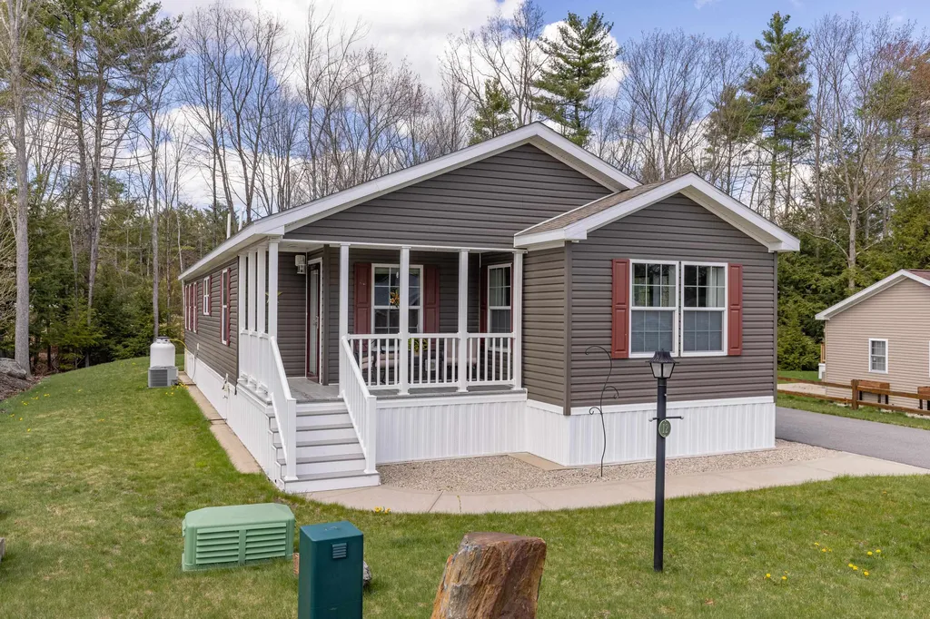 12 Blair Drive Rochester NH 03868