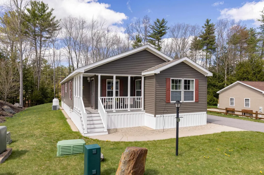 12 Blair Drive Rochester NH 03868