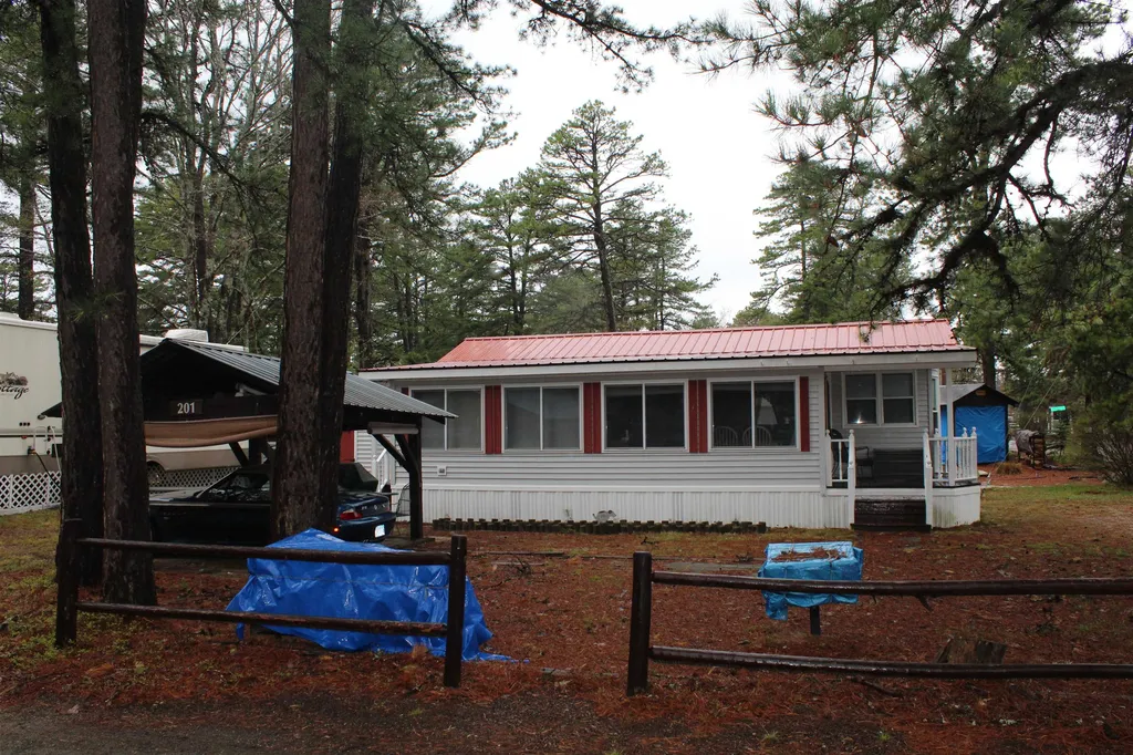 5 Chippewa Lane Freedom NH 03836
