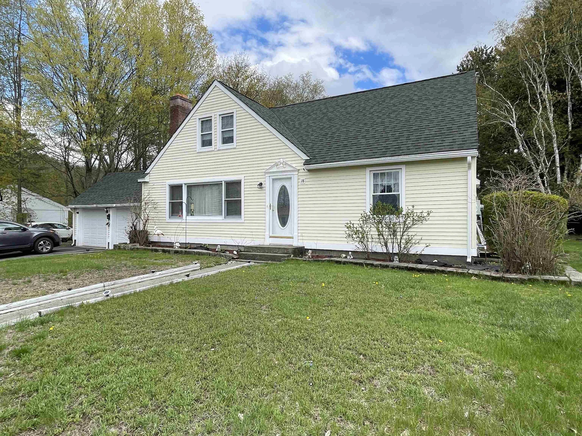 18 Batchelder Avenue Lebanon NH 03784