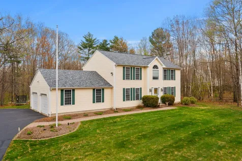 6 Laurel Road Hooksett NH 03106