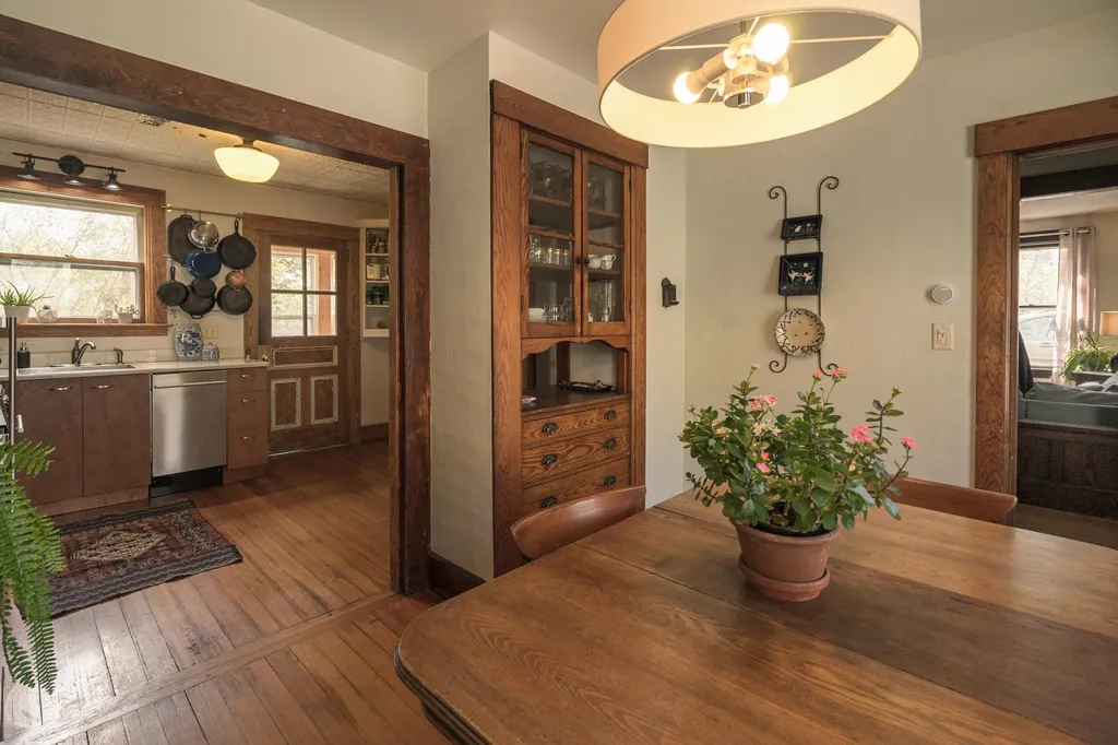 10 Washington Street Brattleboro VT 05301