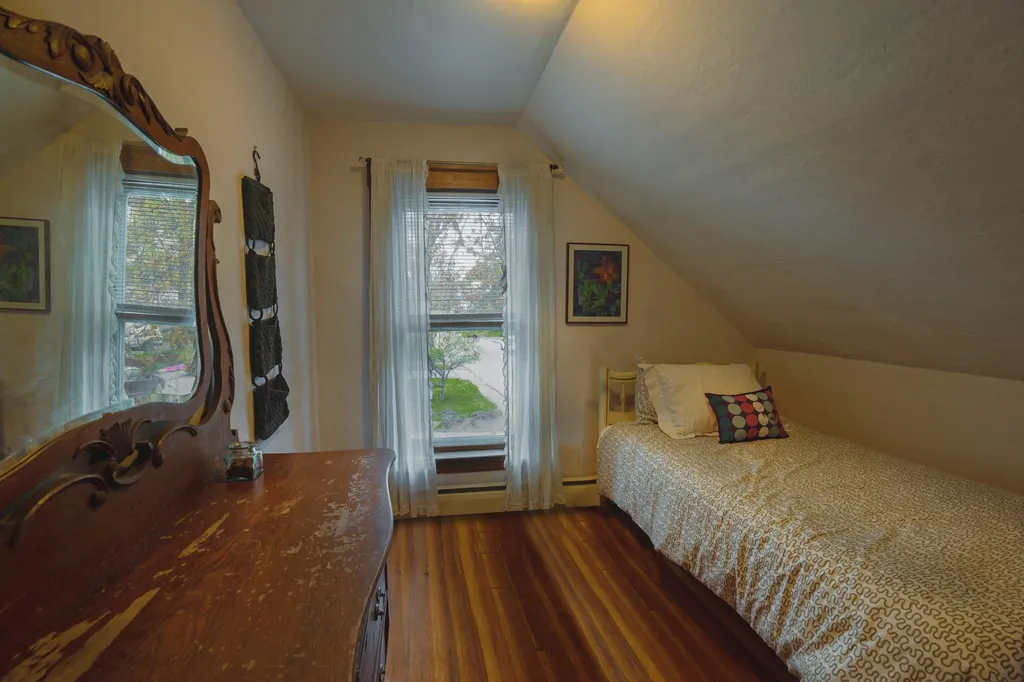 10 Washington Street Brattleboro VT 05301