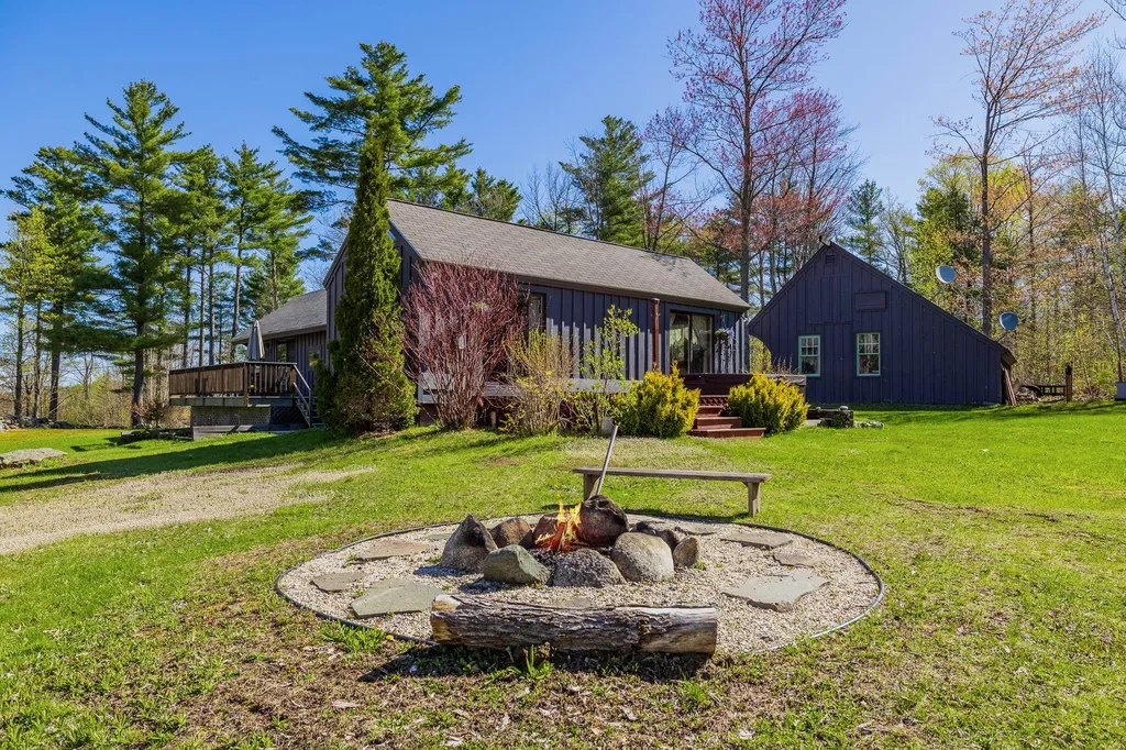 194 Hogg Hill Road Springfield NH 03284