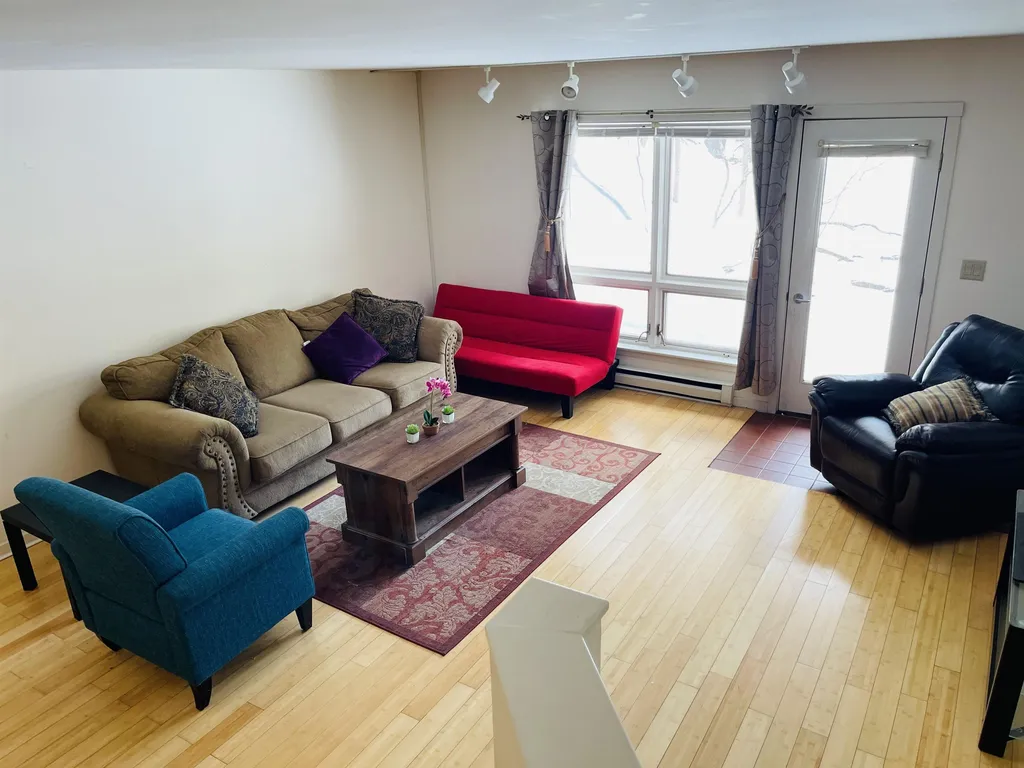 8 Courtyard Hanover NH 03755