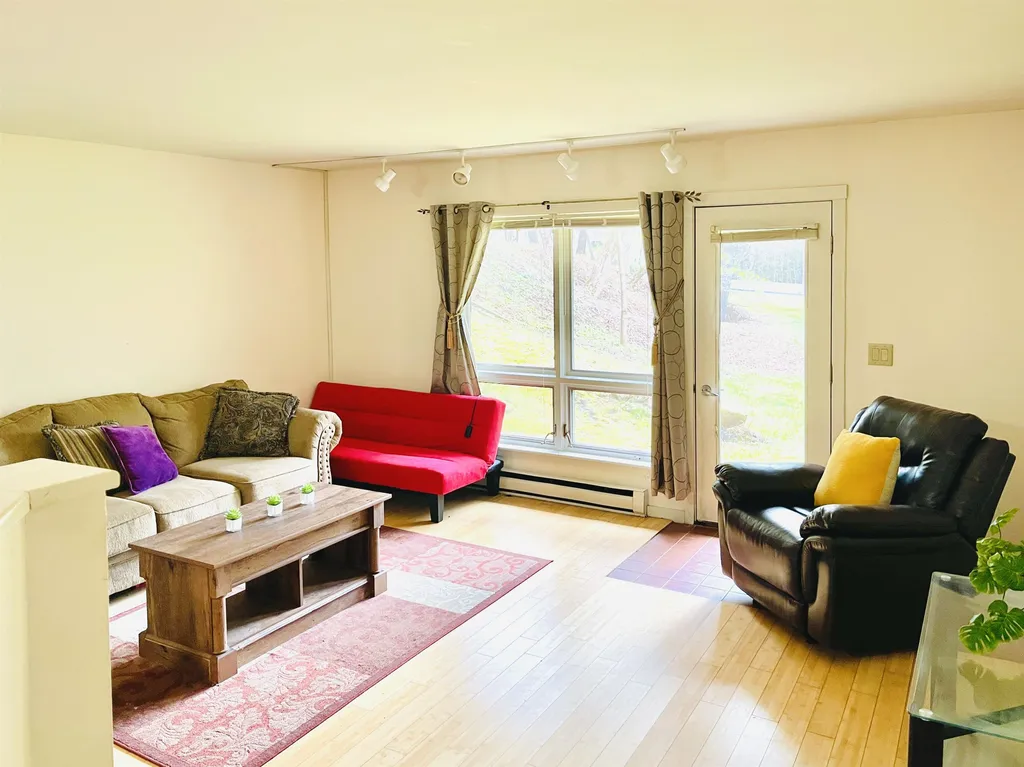 8 Courtyard Hanover NH 03755