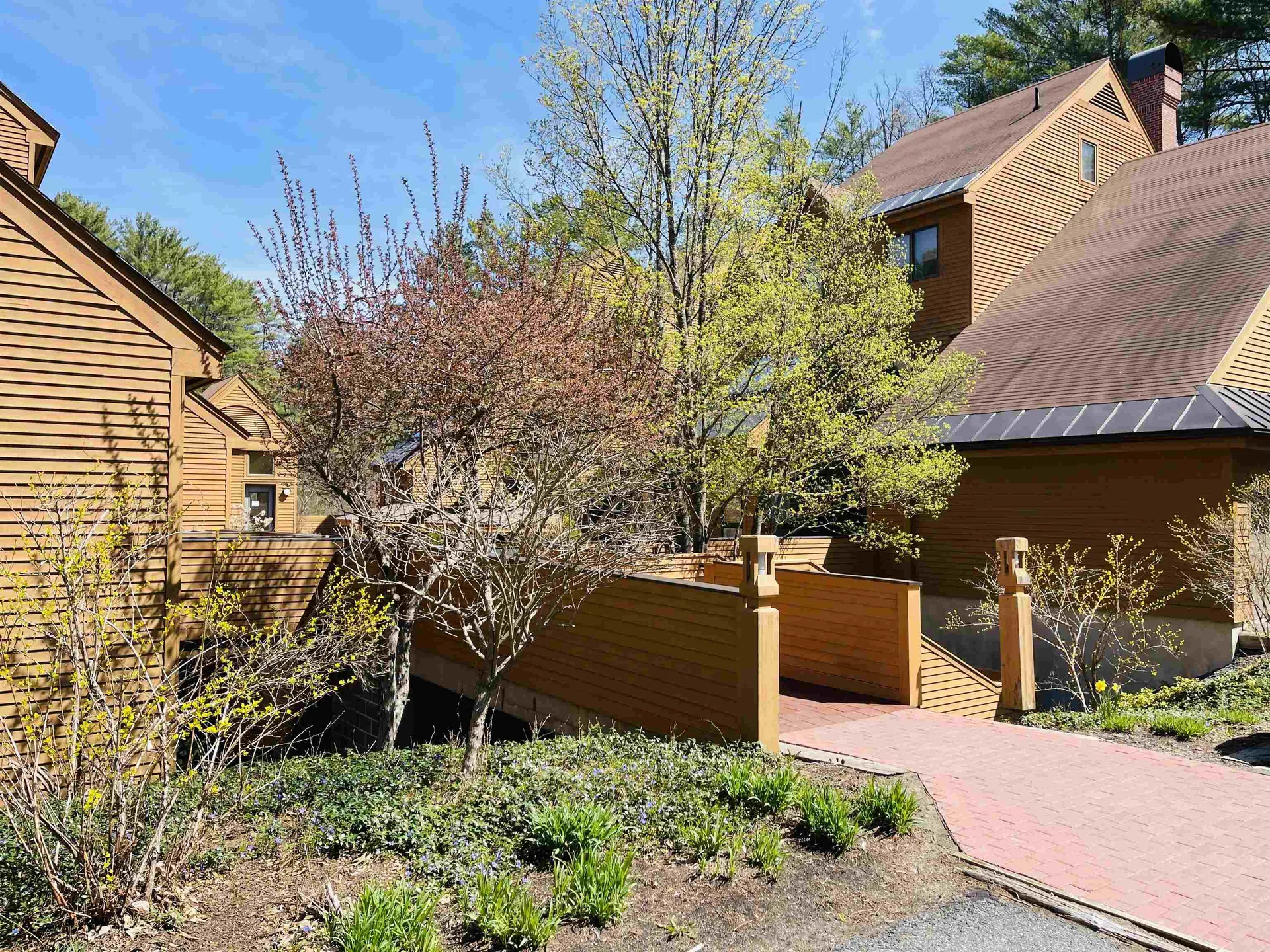 8 Courtyard Hanover NH 03755