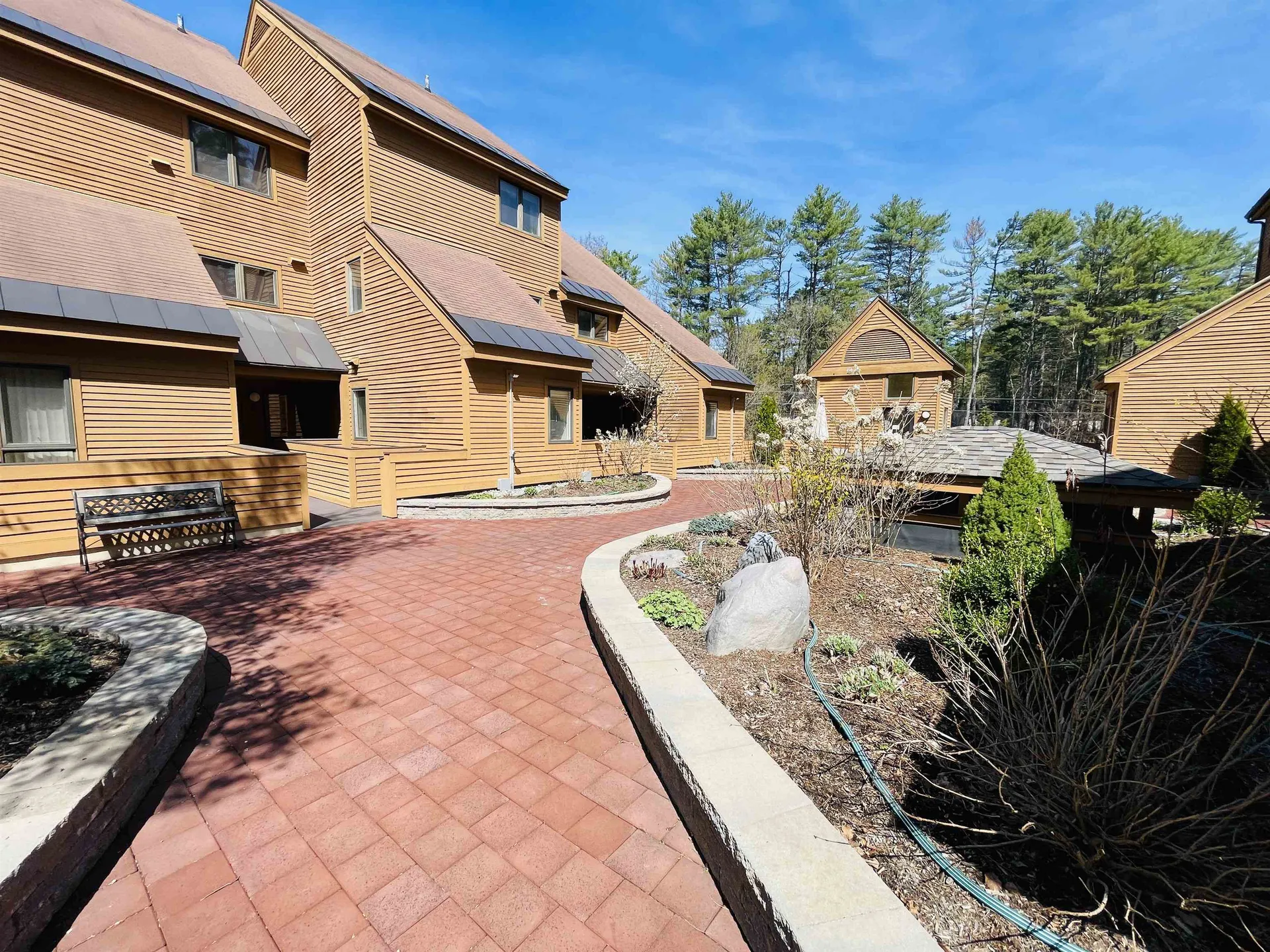 8 Courtyard Hanover NH 03755