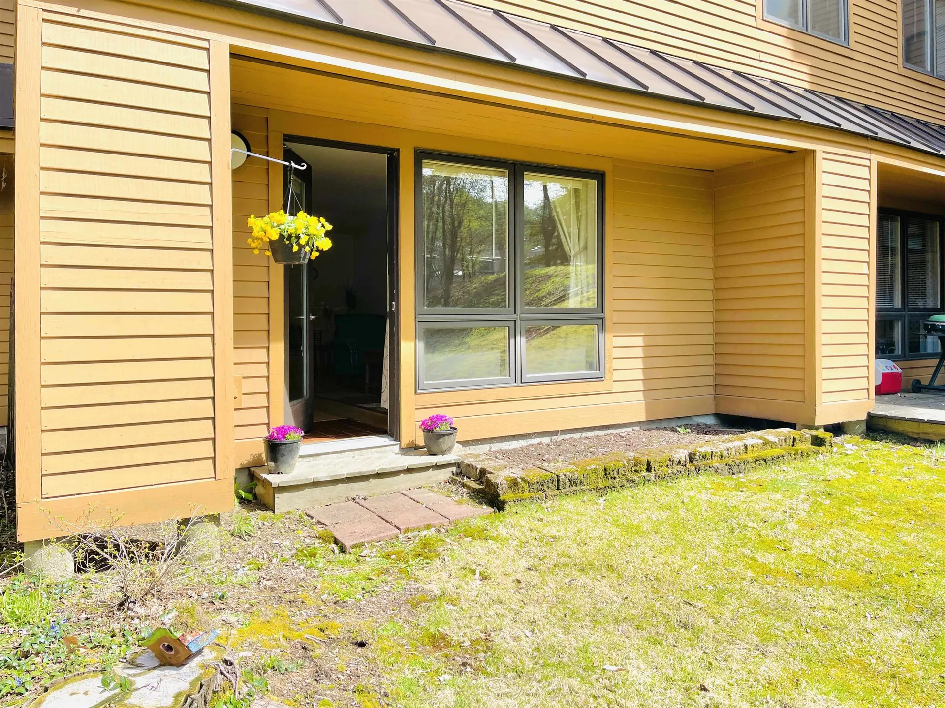 8 Courtyard Hanover NH 03755