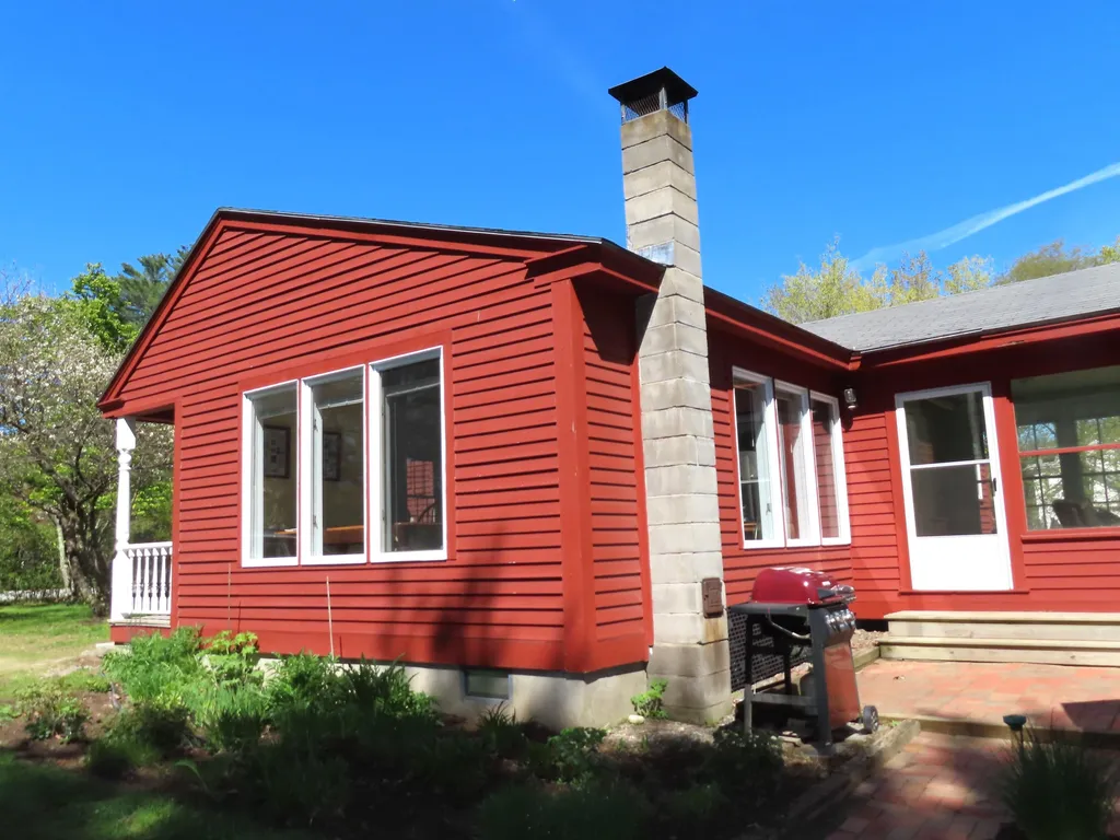 686 Old Homestead Highway Swanzey NH 03446