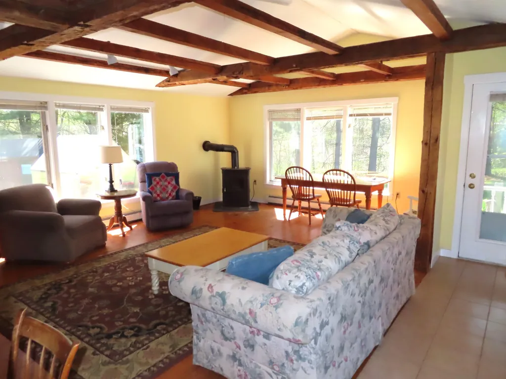 686 Old Homestead Highway Swanzey NH 03446