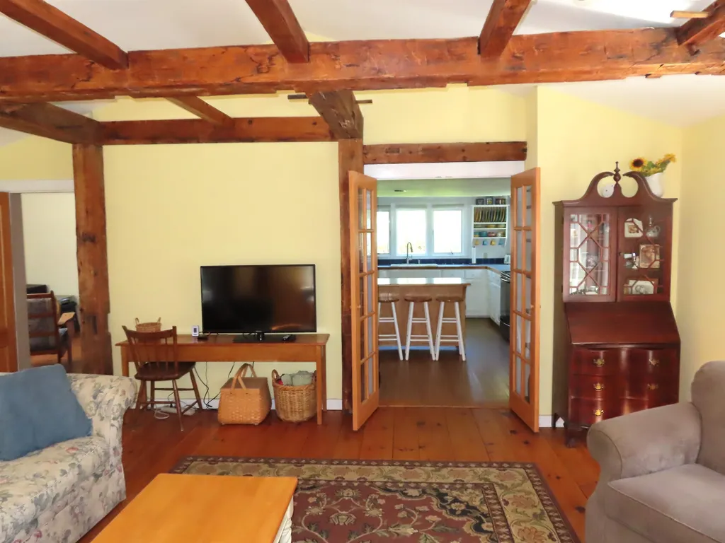 686 Old Homestead Highway Swanzey NH 03446