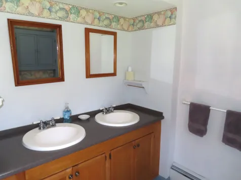 686 Old Homestead Highway Swanzey NH 03446