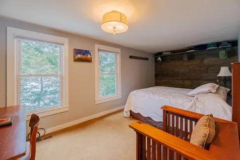21 Peace Street Dorset VT 05251